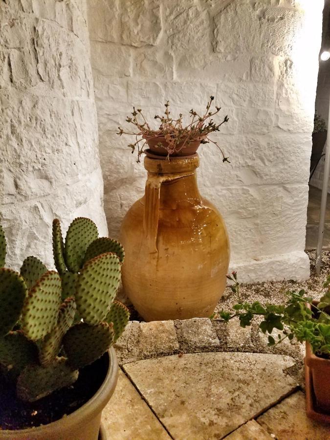 Antico Trullo Immerso Nella Campagna Alberobello Exterior foto